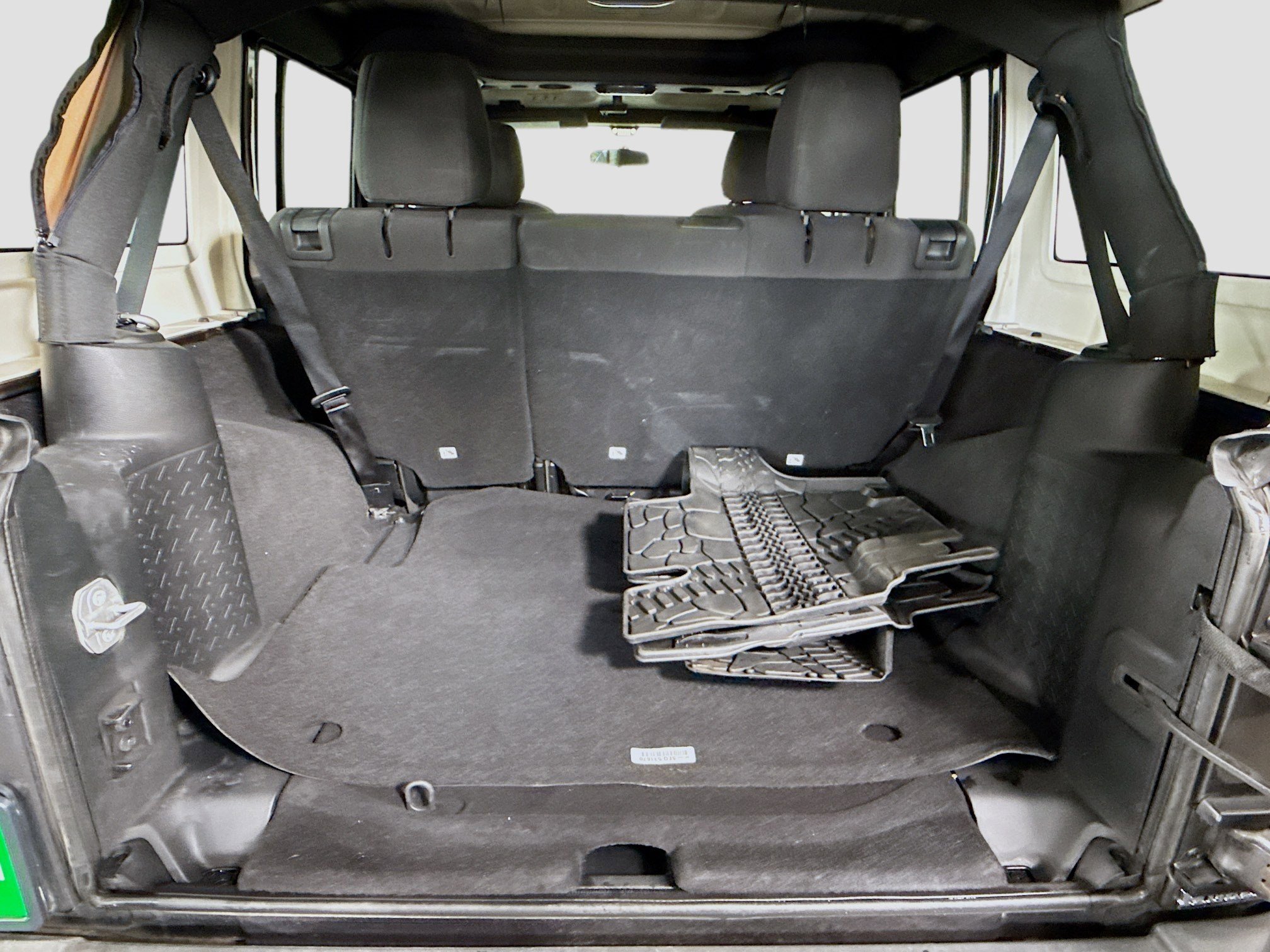 Used 2018 Jeep Wrangler Unlimited Sport image 31