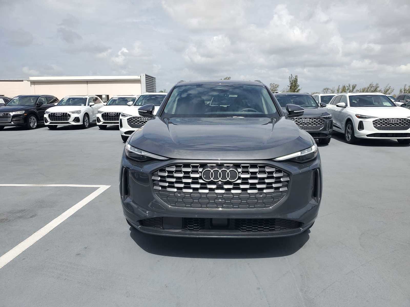 New 2025 Audi Q5 Prestige image 9