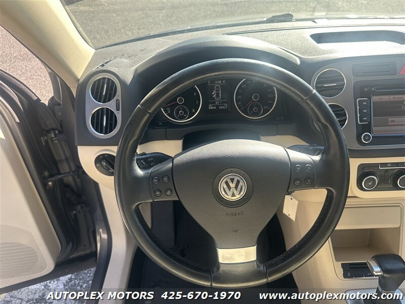 Used 2010 Volkswagen Tiguan S AWD/4WD image 8