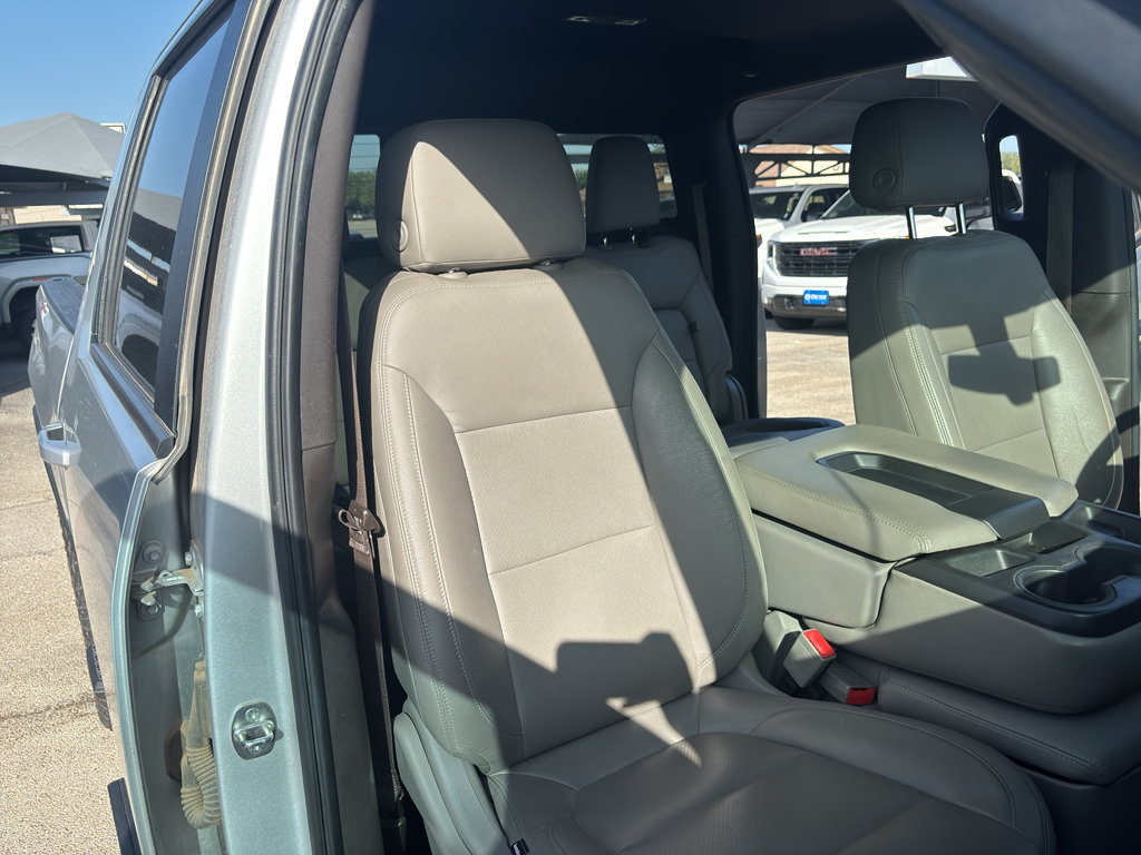 Used 2020 Chevrolet Silverado 2500 LT w/ Texas Edition AWD/4WD image 23