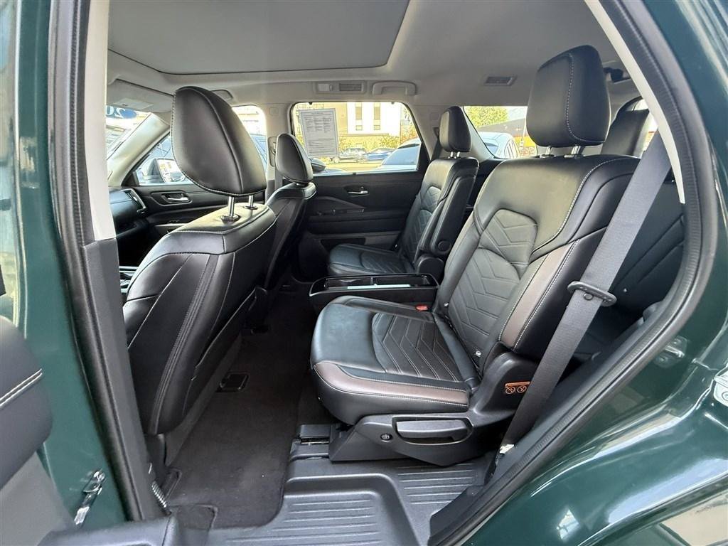 Used 2023 Nissan Pathfinder Platinum AWD/4WD image 22