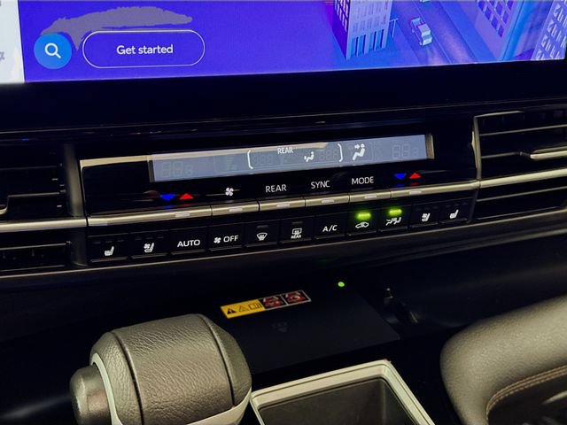 Used 2025 Toyota Sienna Platinum AWD/4WD image 16