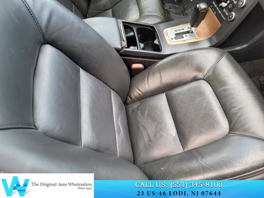 Used 2010 Volvo XC70 3.2 image 17