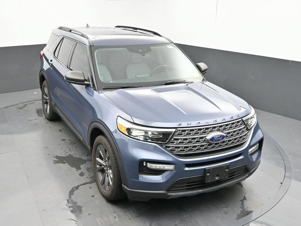 Used 2021 Ford Explorer XLT w/ Equipment Group 202A AWD/4WD image 27