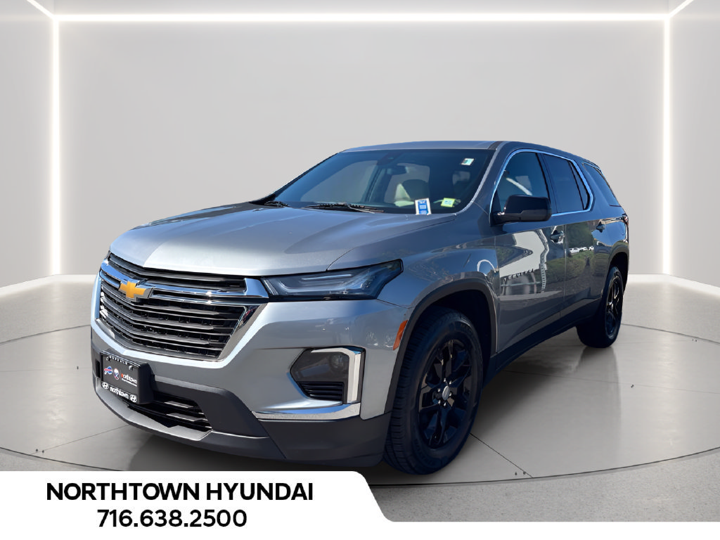Used 2023 Chevrolet Traverse LS