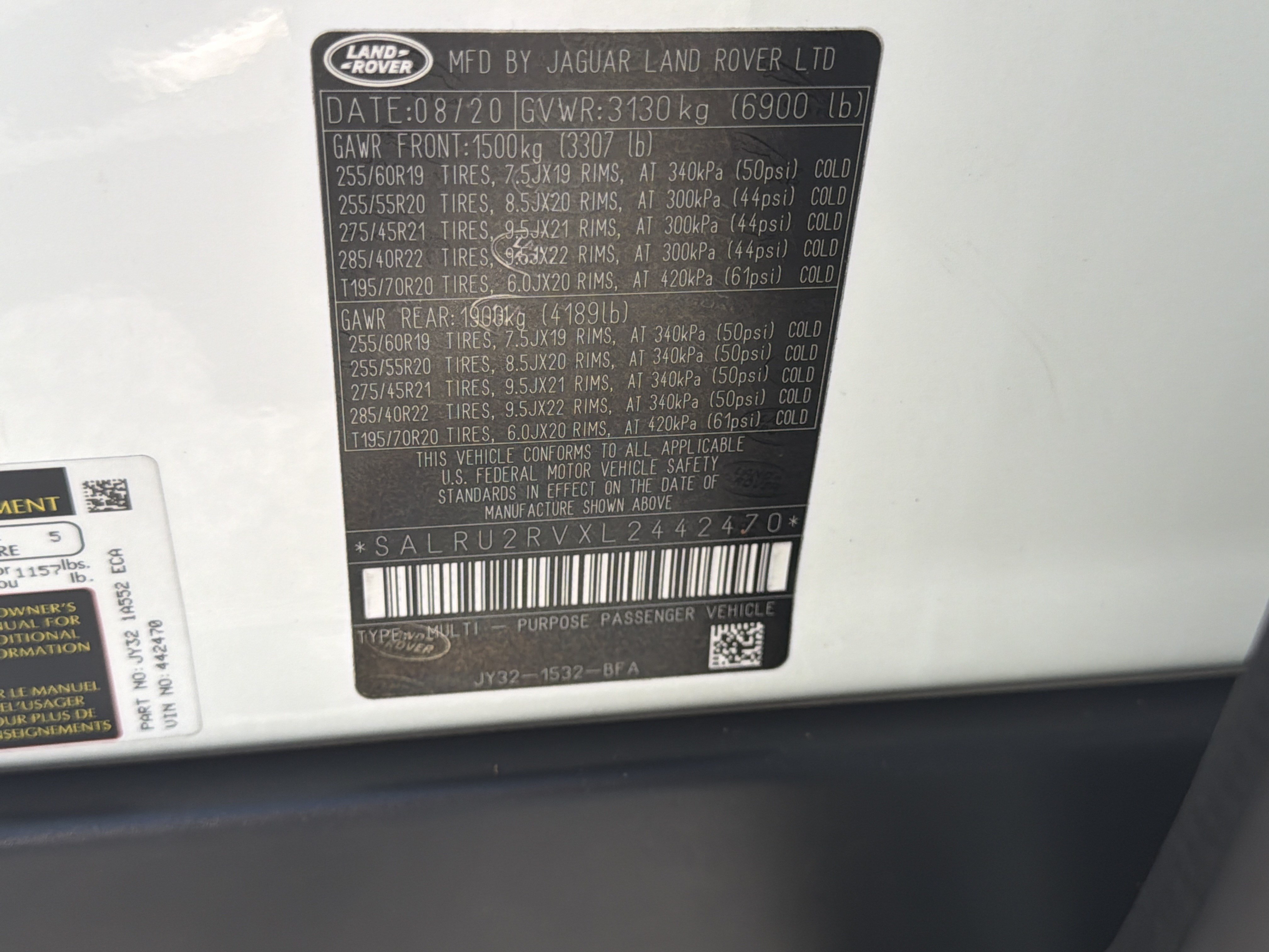 Used 2020 Land Rover Discovery Landmark AWD/4WD image 40