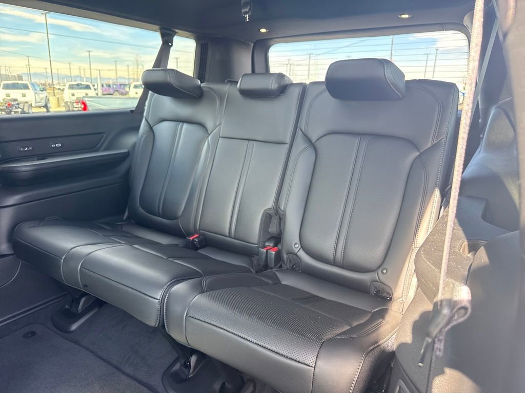 New 2026 Jeep Grand Wagoneer L 4WD w/ Premium Group I image 29