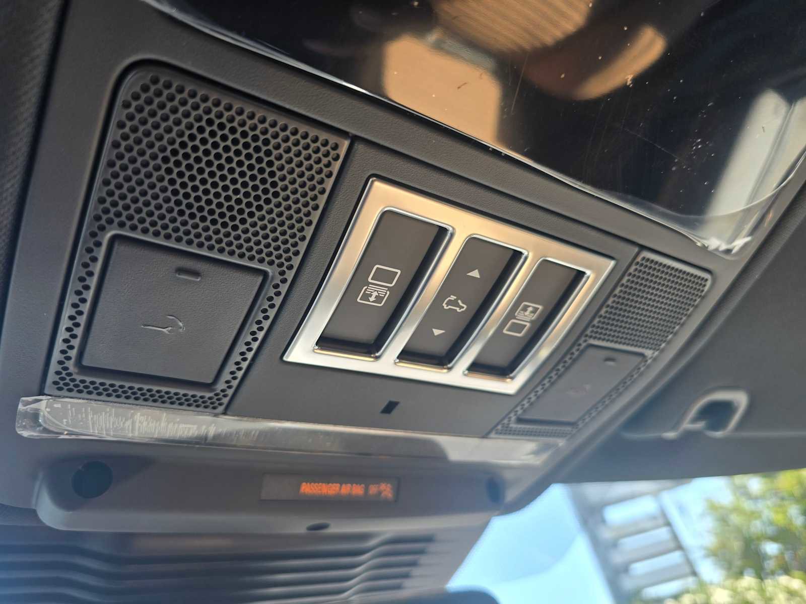 New 2025 Land Rover Discovery Dynamic SE image 34