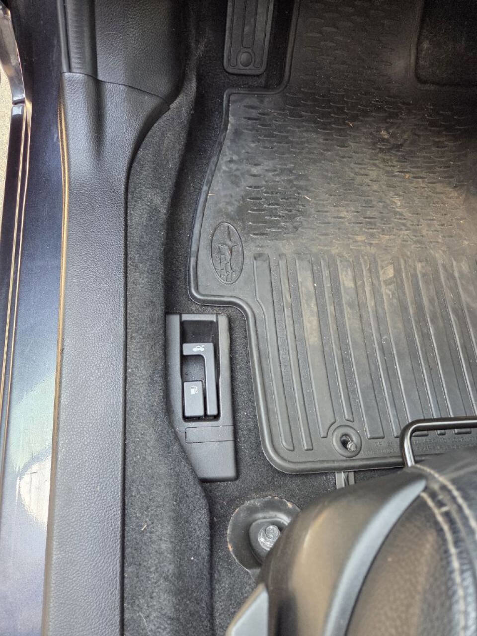 Used 2015 Subaru Impreza 2.0i Limited image 14