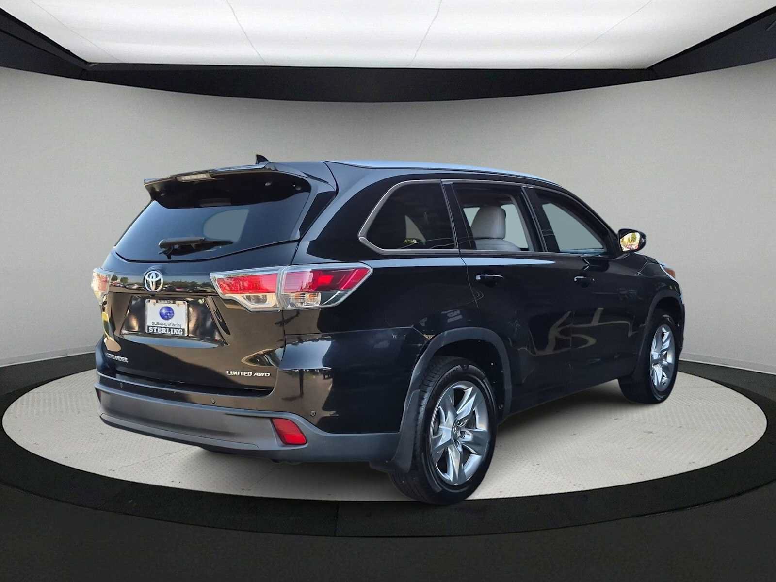 Used 2015 Toyota Highlander Limited AWD/4WD image 8