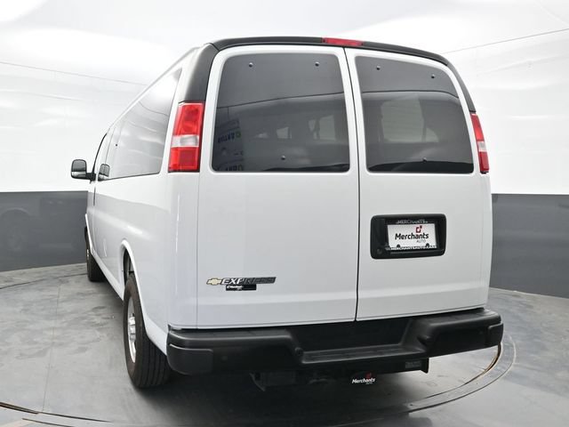 Used 2024 Chevrolet Express 3500 LS RWD image 5