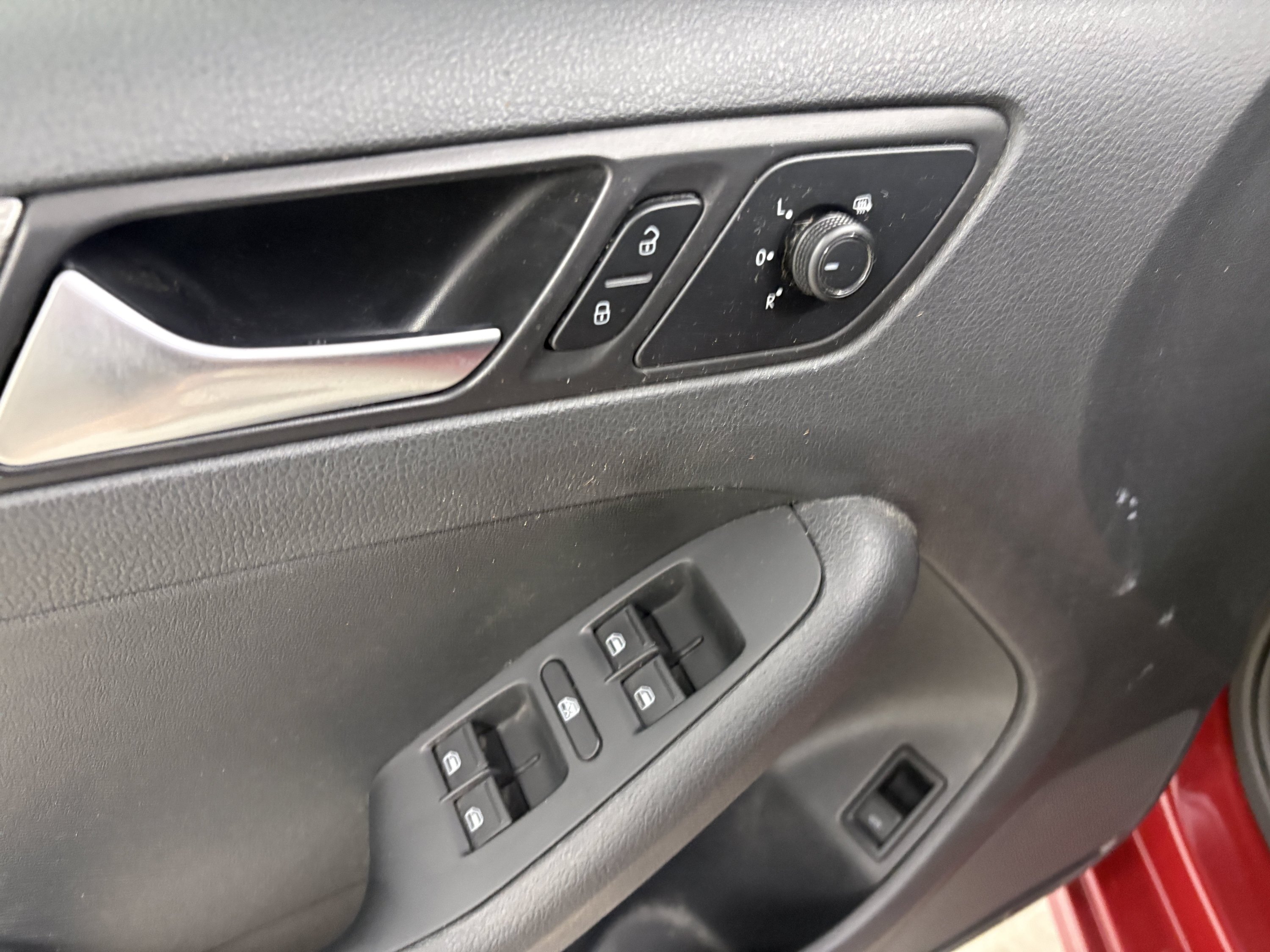 Used 2017 Volkswagen Jetta SE FWD image 25