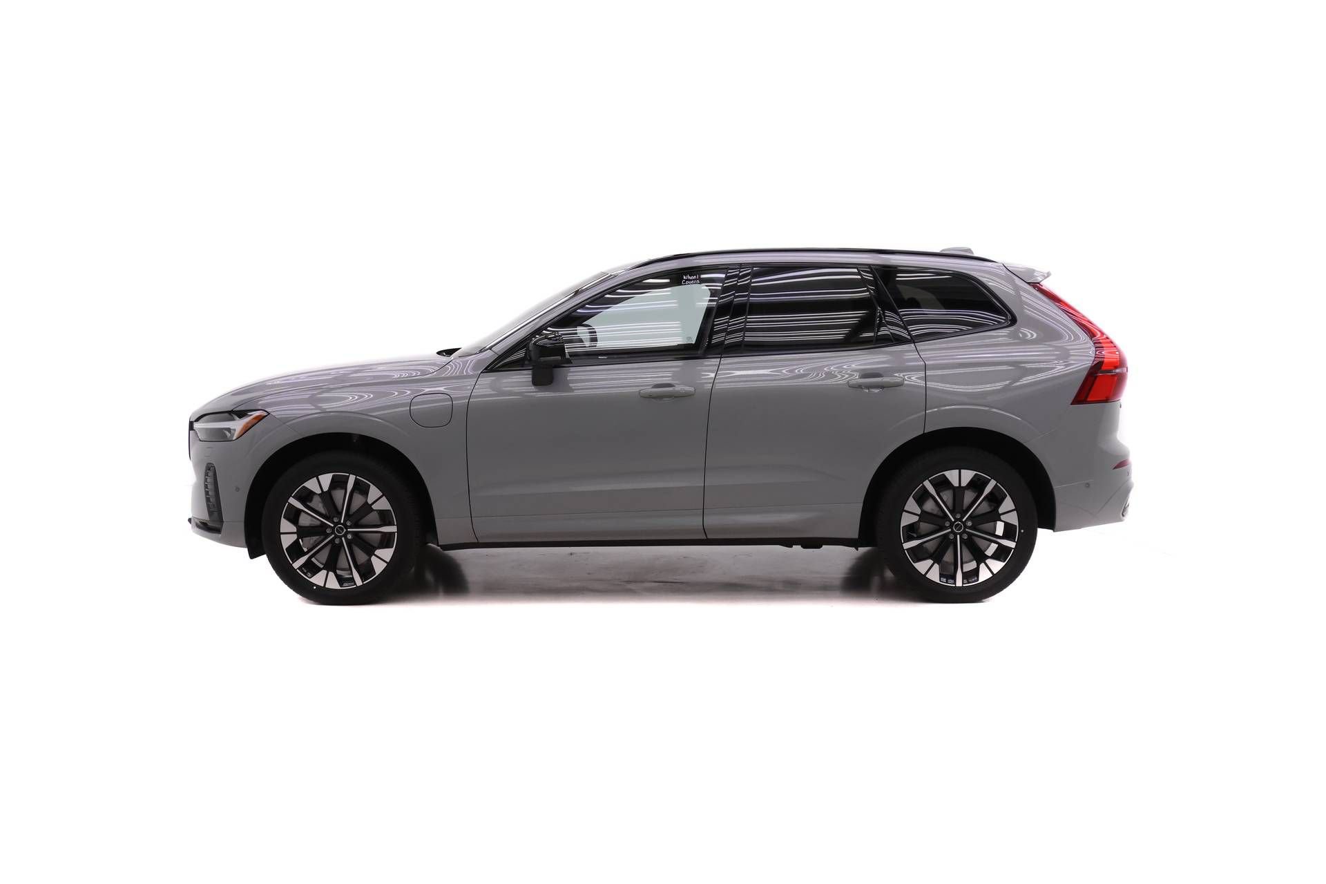 New 2026 Volvo XC60 T8 Plus w/ Protection Package Premier AWD/4WD image 3