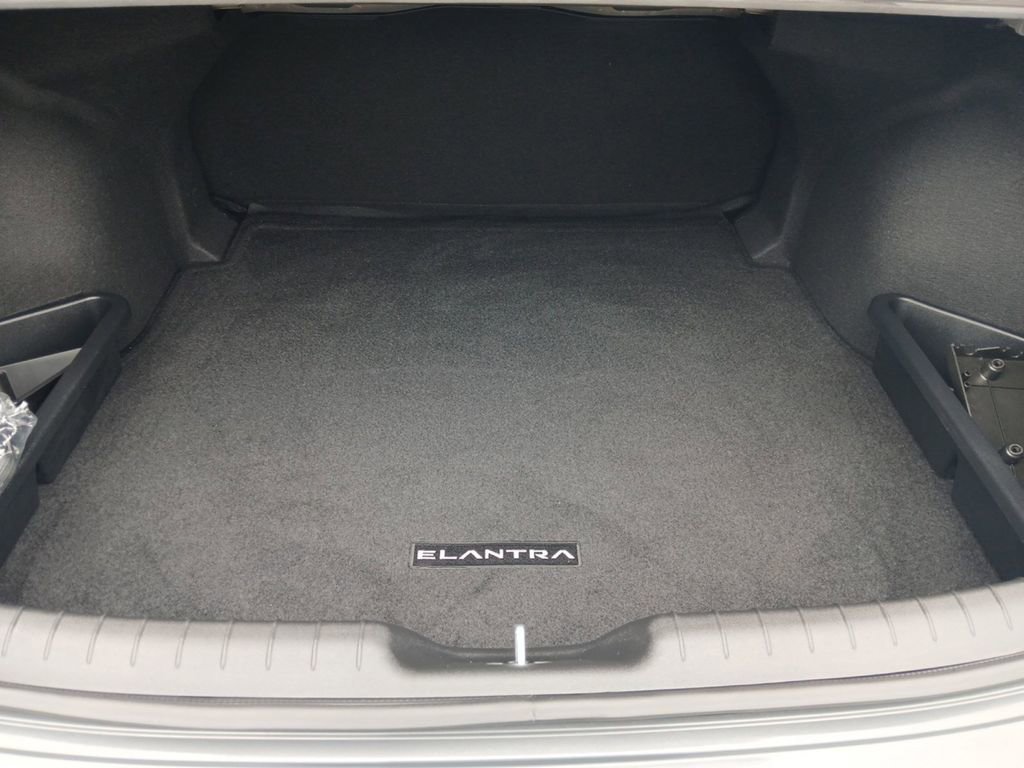 Certified 2026 Hyundai Elantra Sport image 16