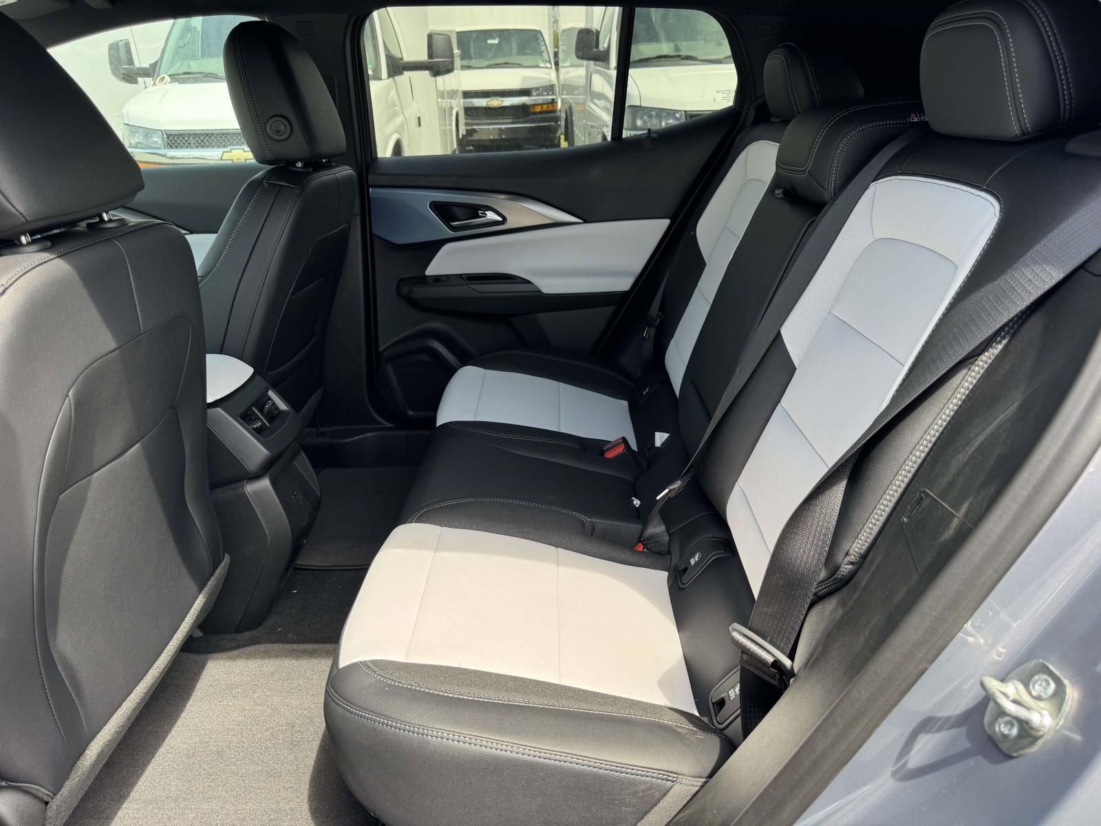New 2026 Chevrolet Equinox EV LT AWD/4WD image 26