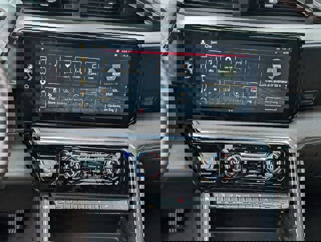 Certified 2024 GMC Sierra 2500 Denali w/ Denali Reserve Package image 11