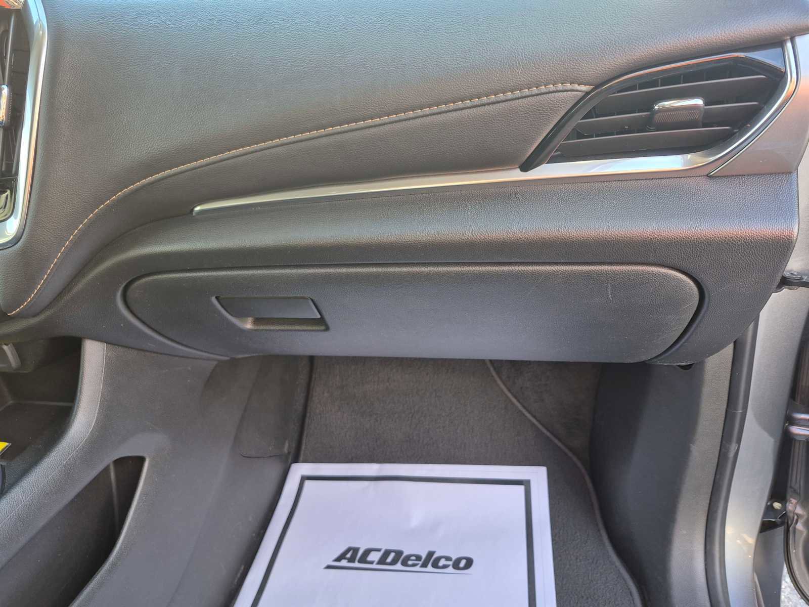 Used 2019 Chevrolet Traverse LT image 29