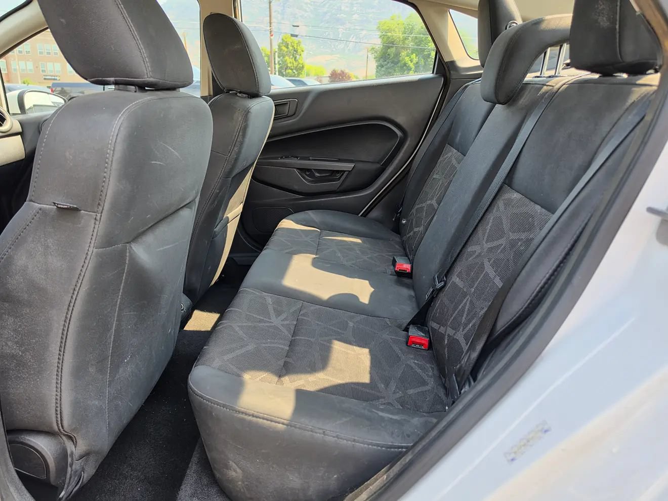 Used 2012 Ford Fiesta SE FWD image 28