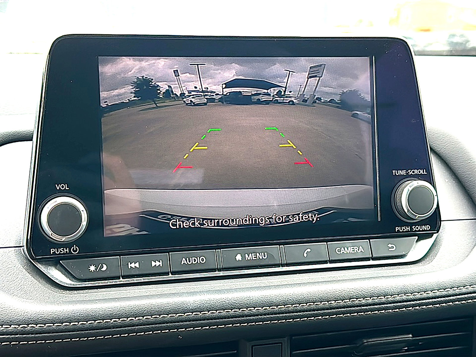Certified 2025 Nissan Rogue S FWD image 32