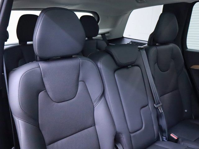 New 2025 Volvo XC90 T8 Plus w/ Protection Package Premier AWD/4WD image 16