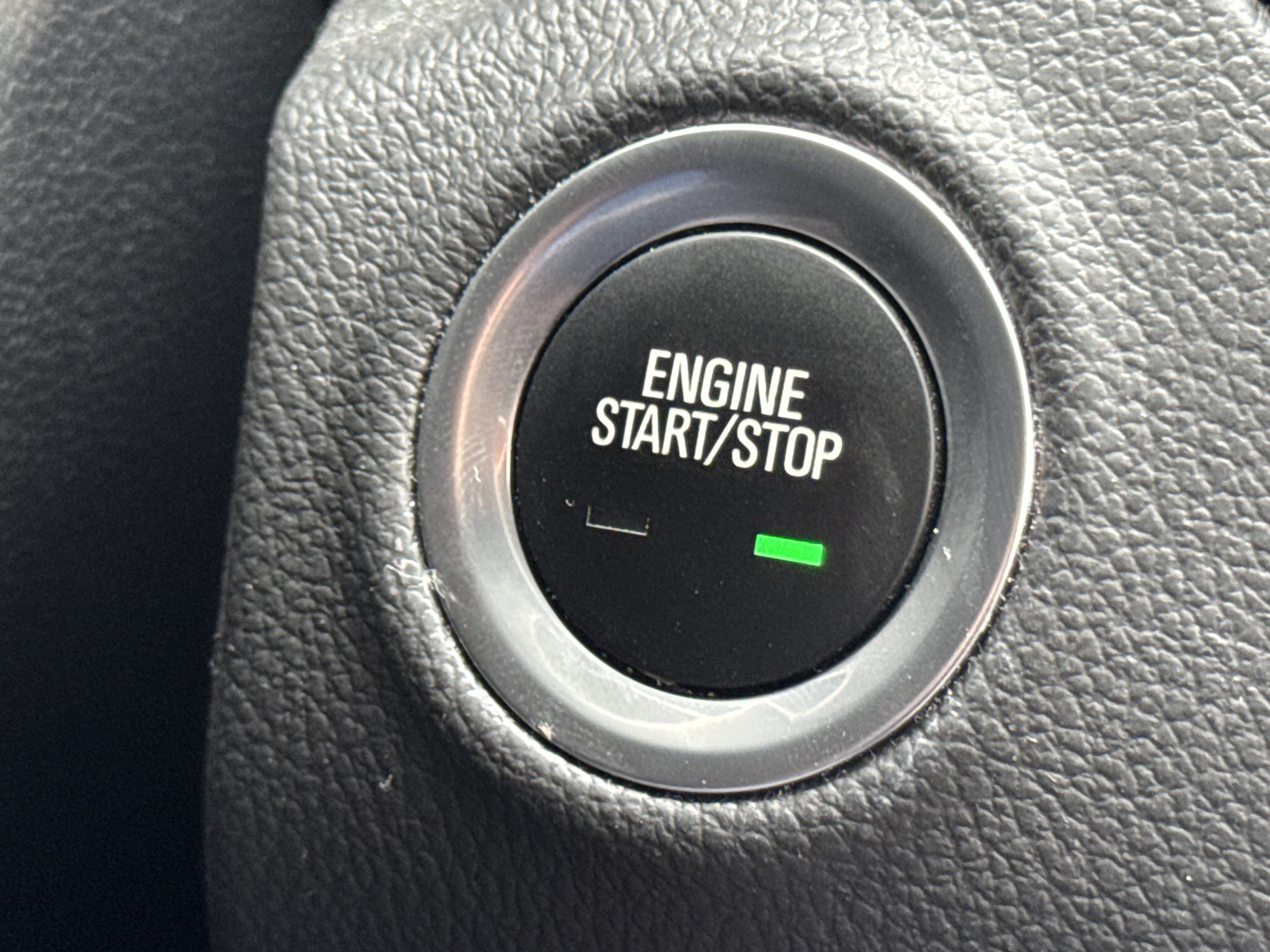 Used 2020 Buick Envision Essence image 18