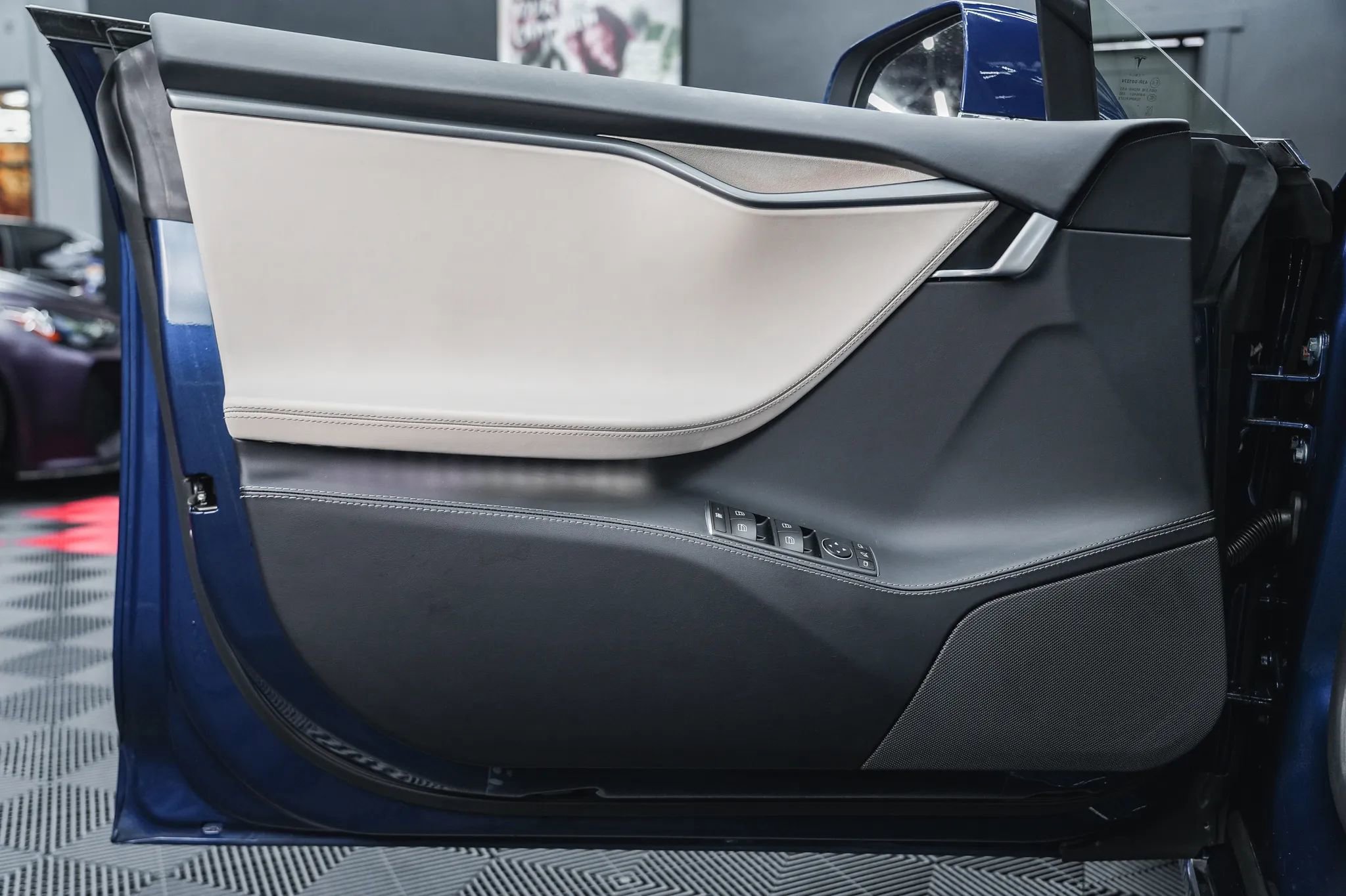Used 2020 Tesla Model S AWD image 34