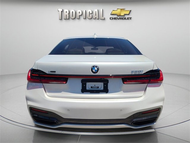 Used 2022 BMW 750i xDrive w/ Luxury Rear Seating Package image 4