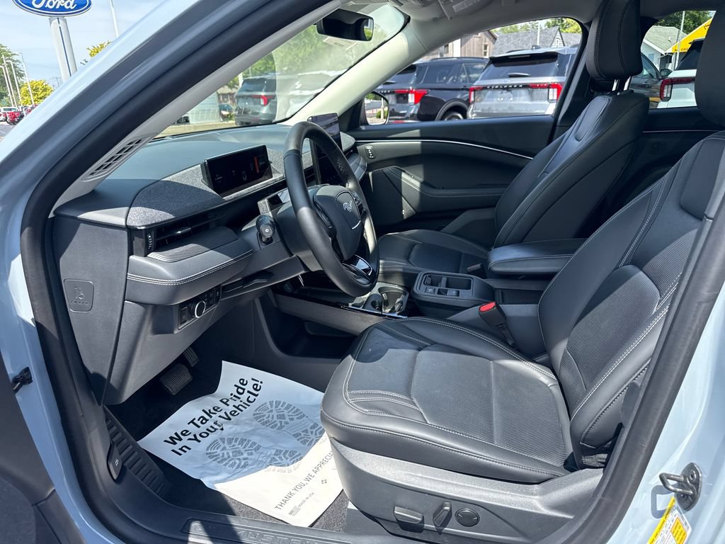 Used 2025 Ford Mustang Mach-E Premium AWD/4WD image 22