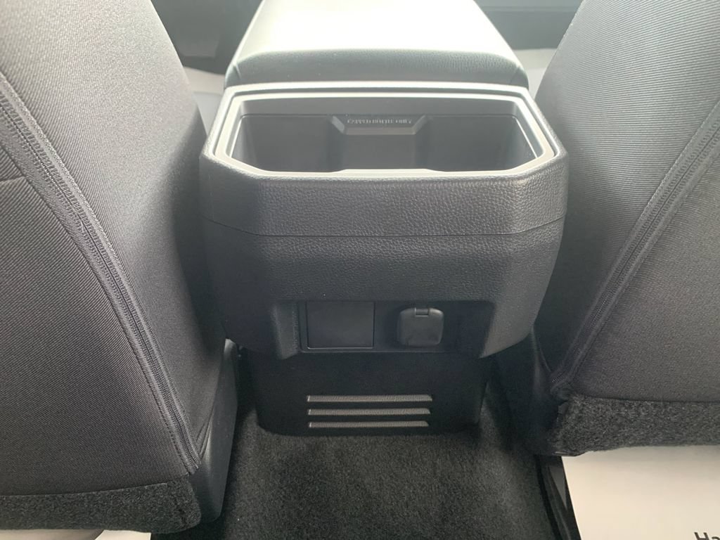 Used 2025 Toyota Tacoma SR w/ SR Upgrade Package RWD image 15