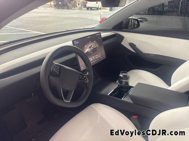 Used 2025 Tesla Model 3 image 6