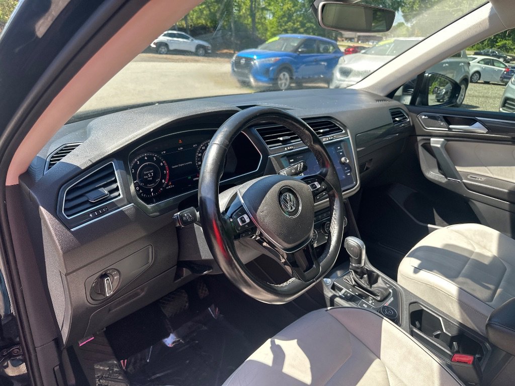 Used 2018 Volkswagen Tiguan SEL Premium AWD/4WD image 14
