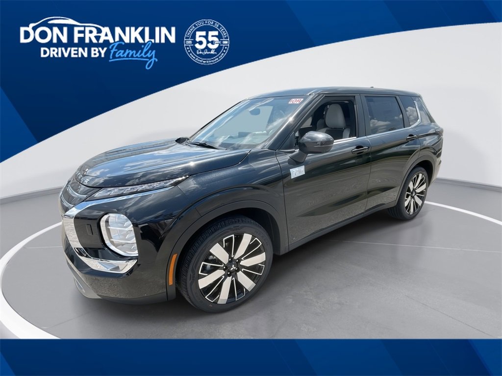 New 2025 Mitsubishi Outlander SE image 1