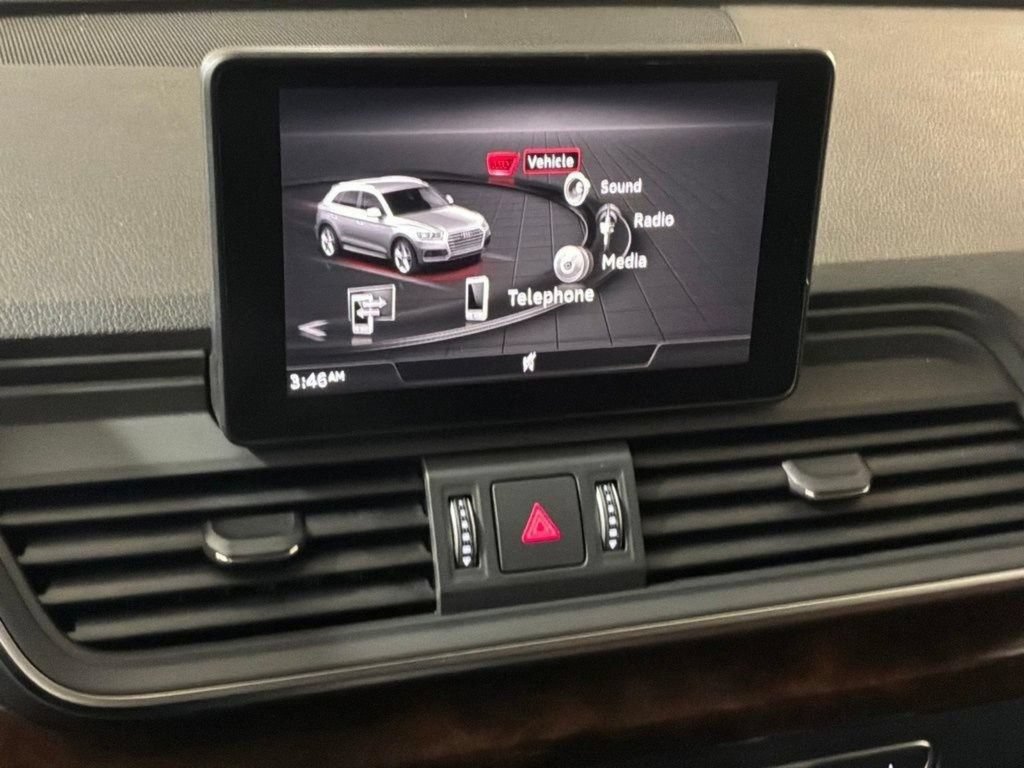 Used 2018 Audi Q5 2.0T Premium Plus w/ Convenience Package AWD/4WD image 2