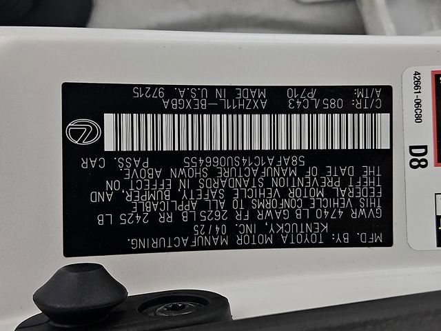 Used 2025 Lexus ES 300h Ultra Luxury w/ Accessory Package (Z1) image 31