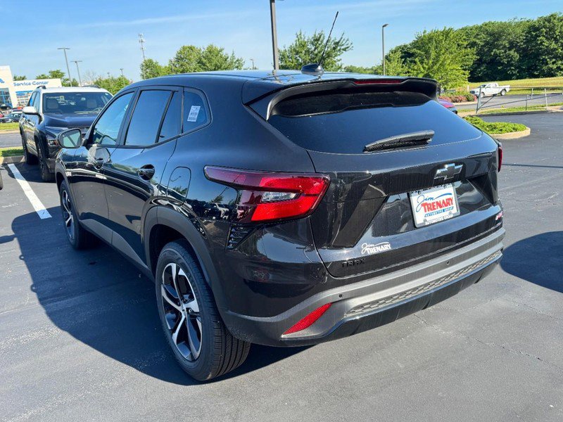 New 2026 Chevrolet Trax RS w/ Driver Confidence Package FWD image 5