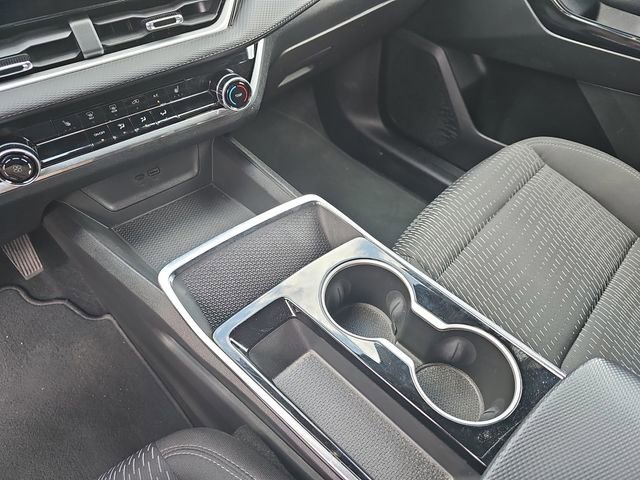 Used 2025 Chevrolet Equinox LT image 26