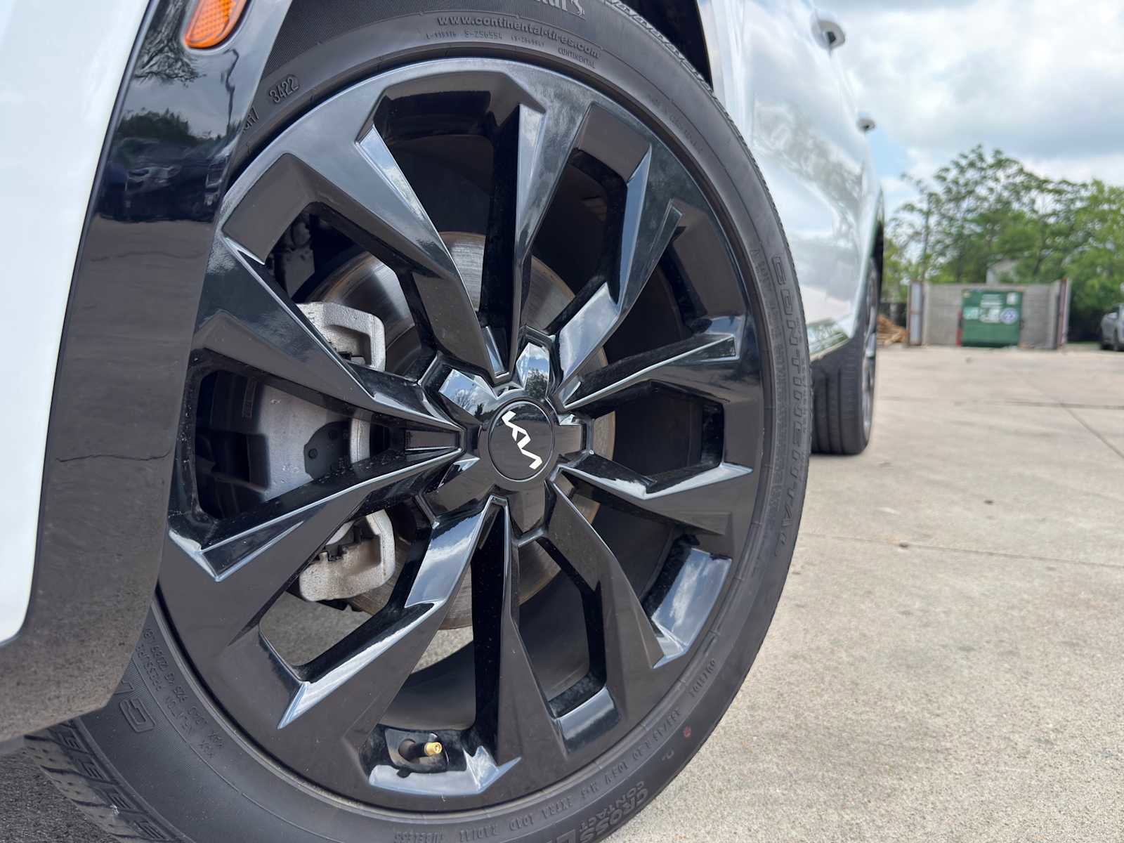 Certified 2023 Kia Sorento SX image 2