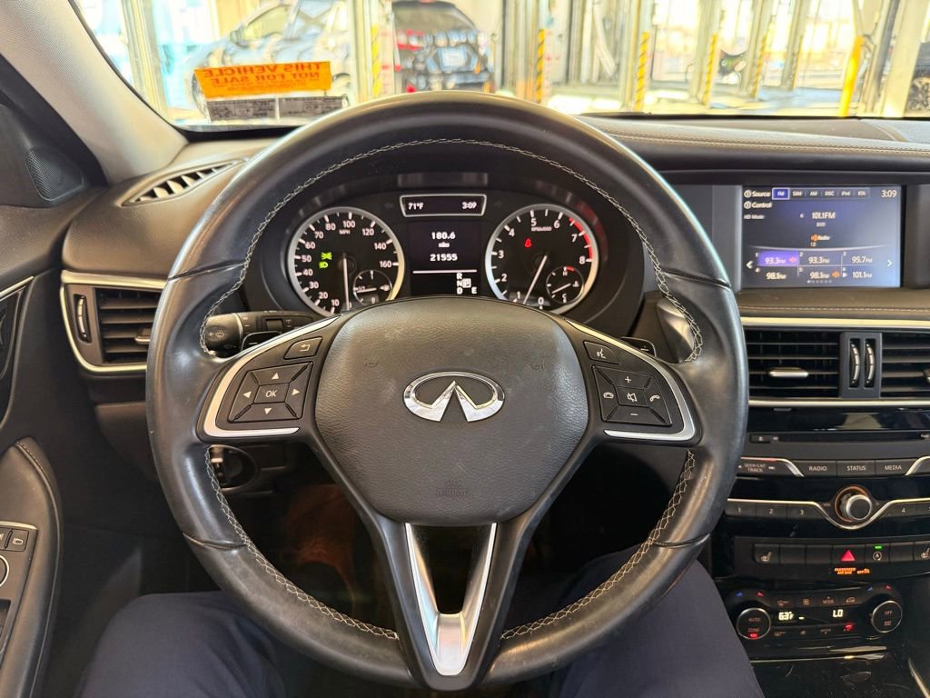 Used 2018 INFINITI QX30 Premium w/ Cargo Package image 12