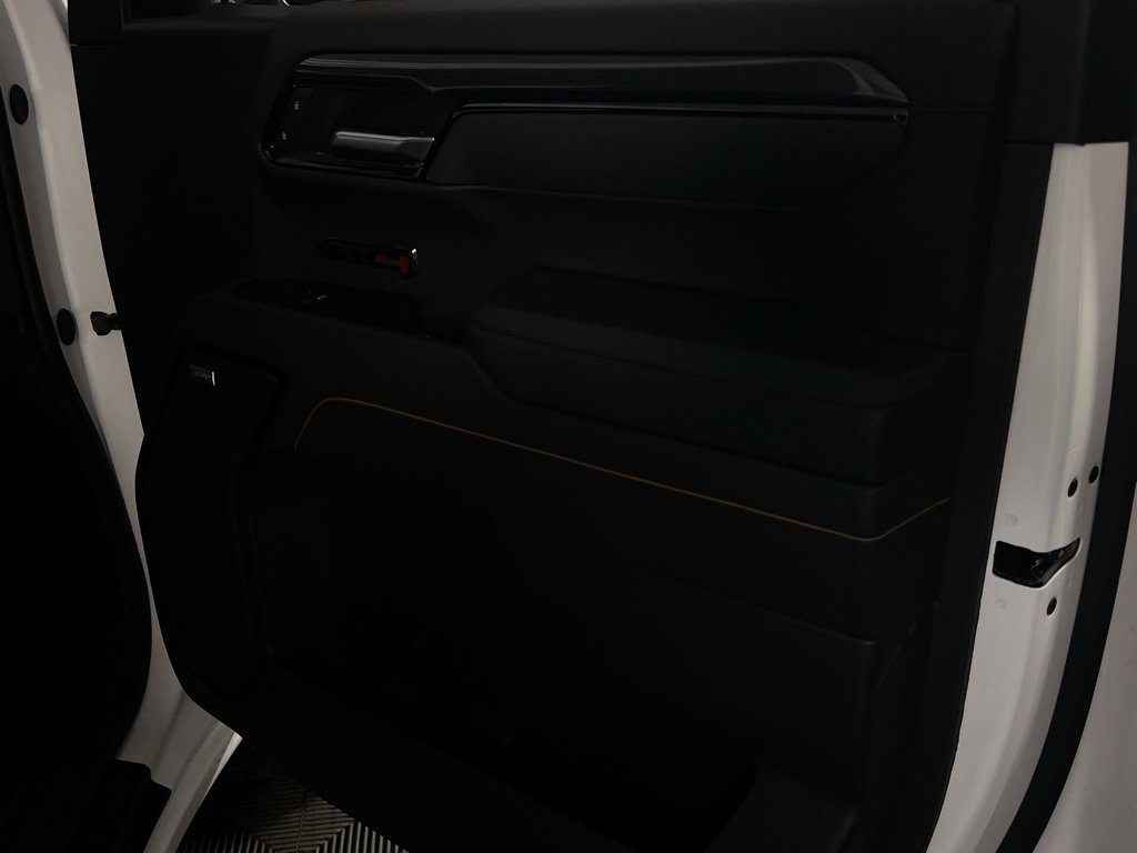 Used 2025 GMC Sierra 1500 AT4 image 30