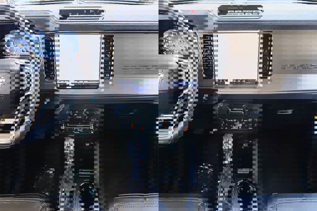 New 2025 Ford Bronco Outer Banks w/ Sasquatch Package image 13