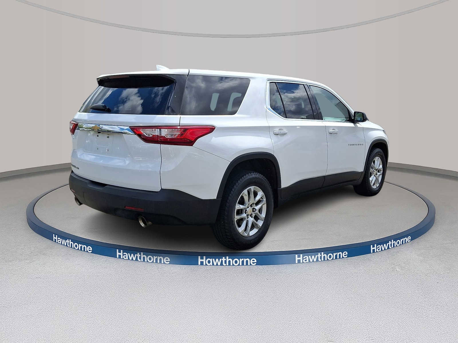Used 2019 Chevrolet Traverse LS AWD/4WD image 3