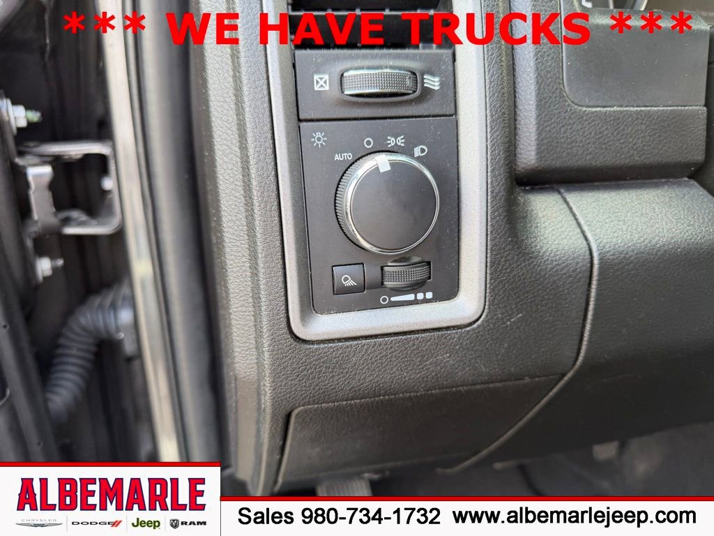 Used 2022 RAM 1500 Classic Tradesman RWD image 17