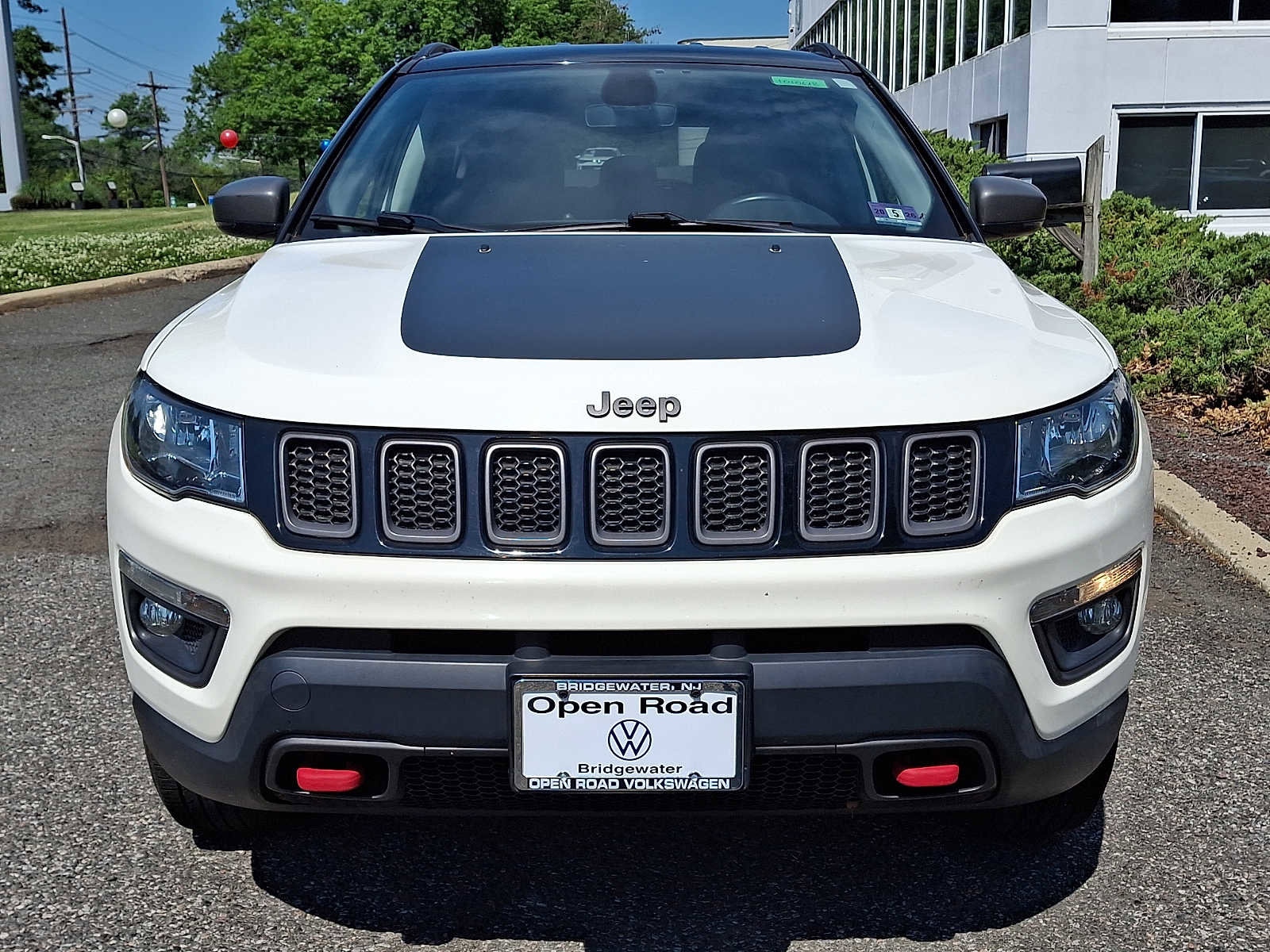 Used 2019 Jeep Compass Trailhawk AWD/4WD image 2
