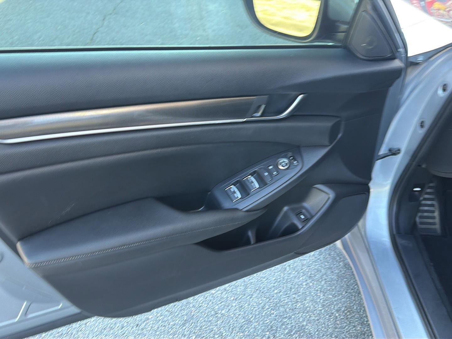 Used 2019 Honda Accord Sport image 16