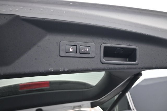 Used 2025 Subaru Forester Premium AWD/4WD image 8