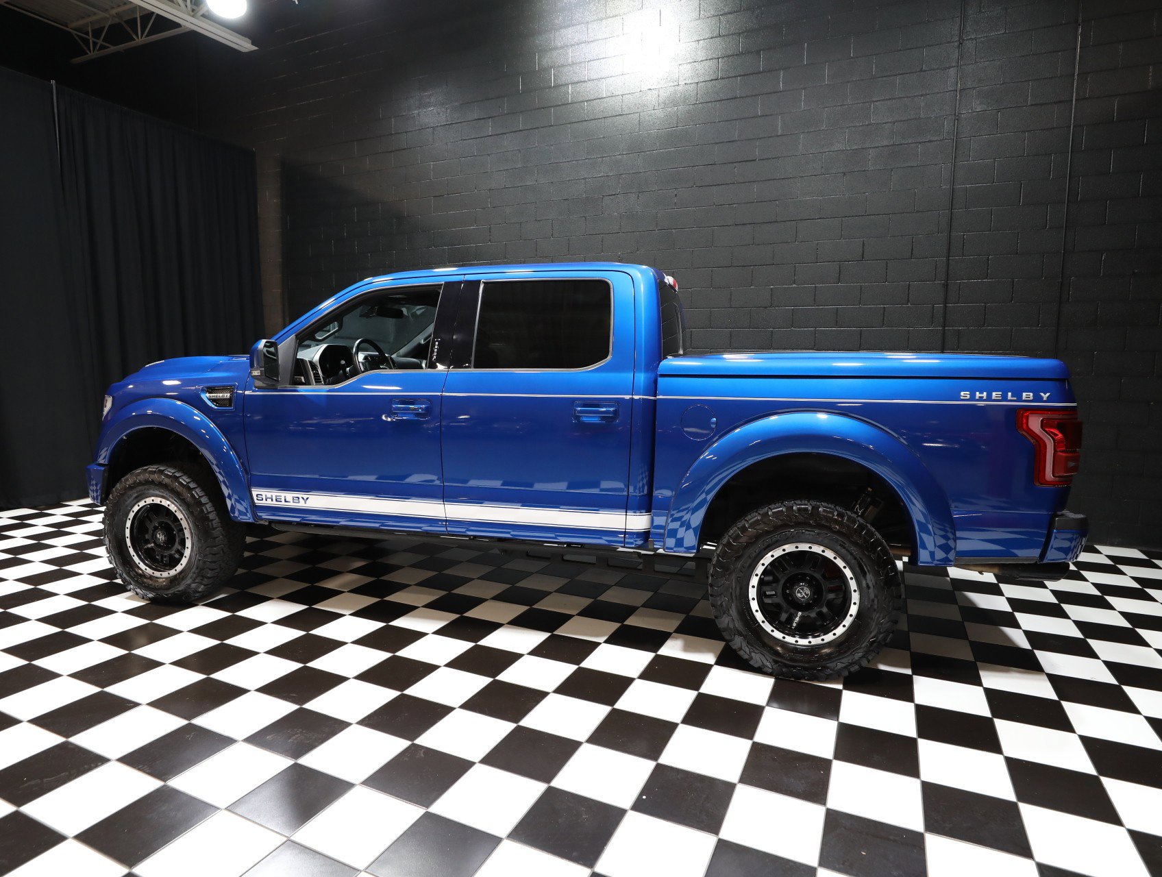 Used 2017 Ford F150 Lariat w/ Equipment Group 502A Luxury image 27