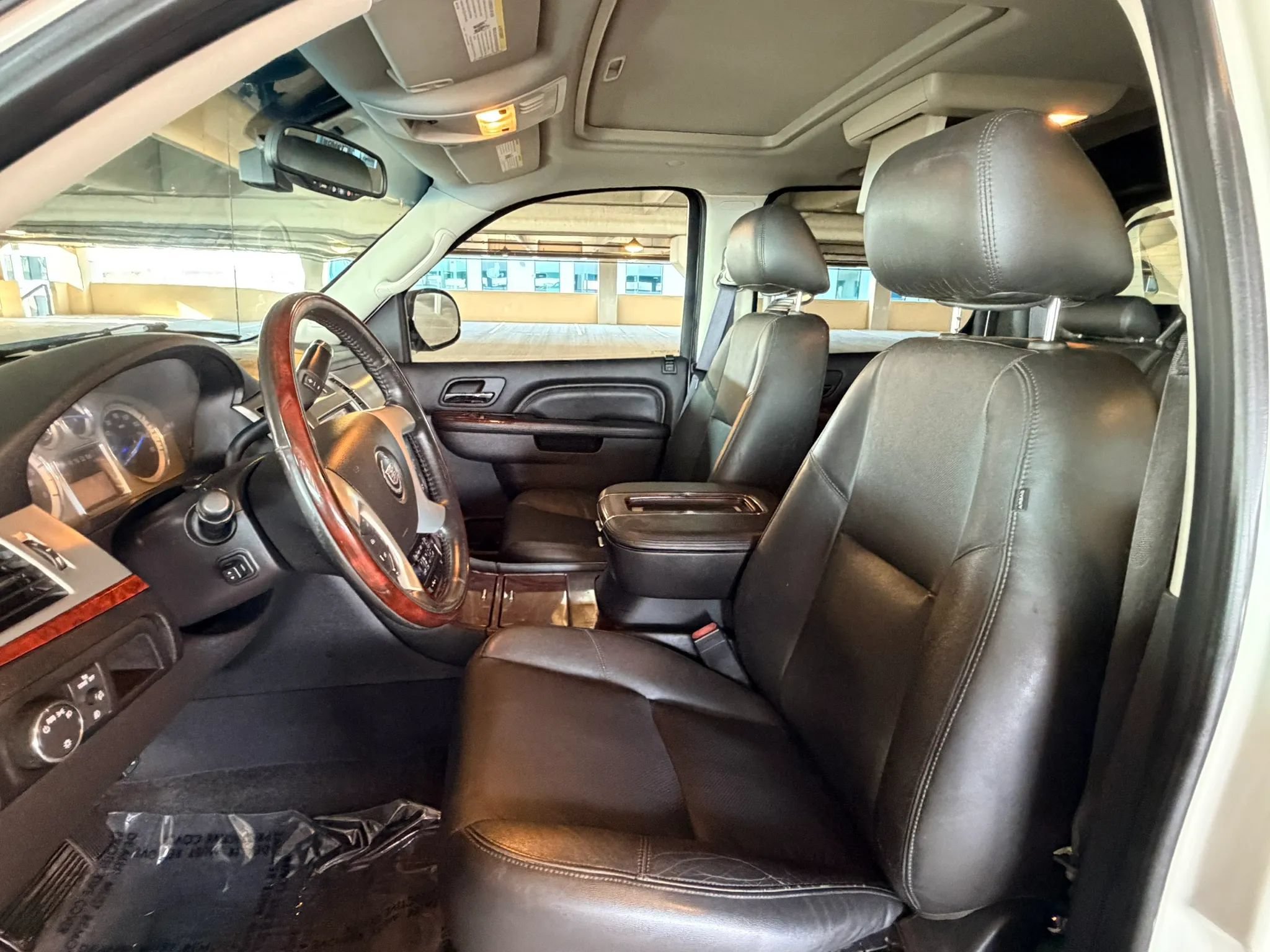 Used 2013 Cadillac Escalade EXT Premium AWD/4WD image 17