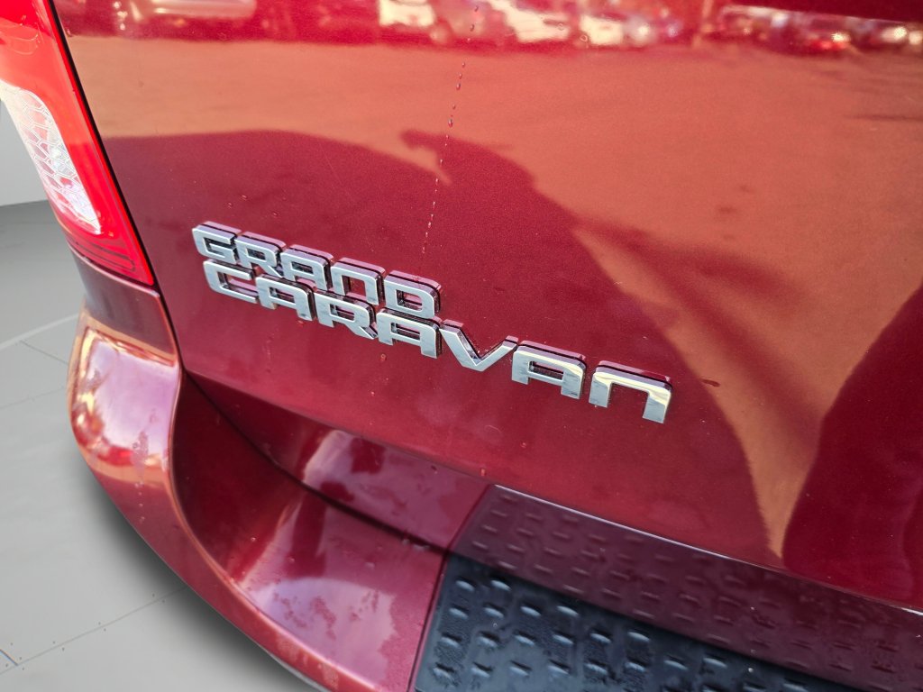 Used 2020 Dodge Grand Caravan SXT FWD image 30