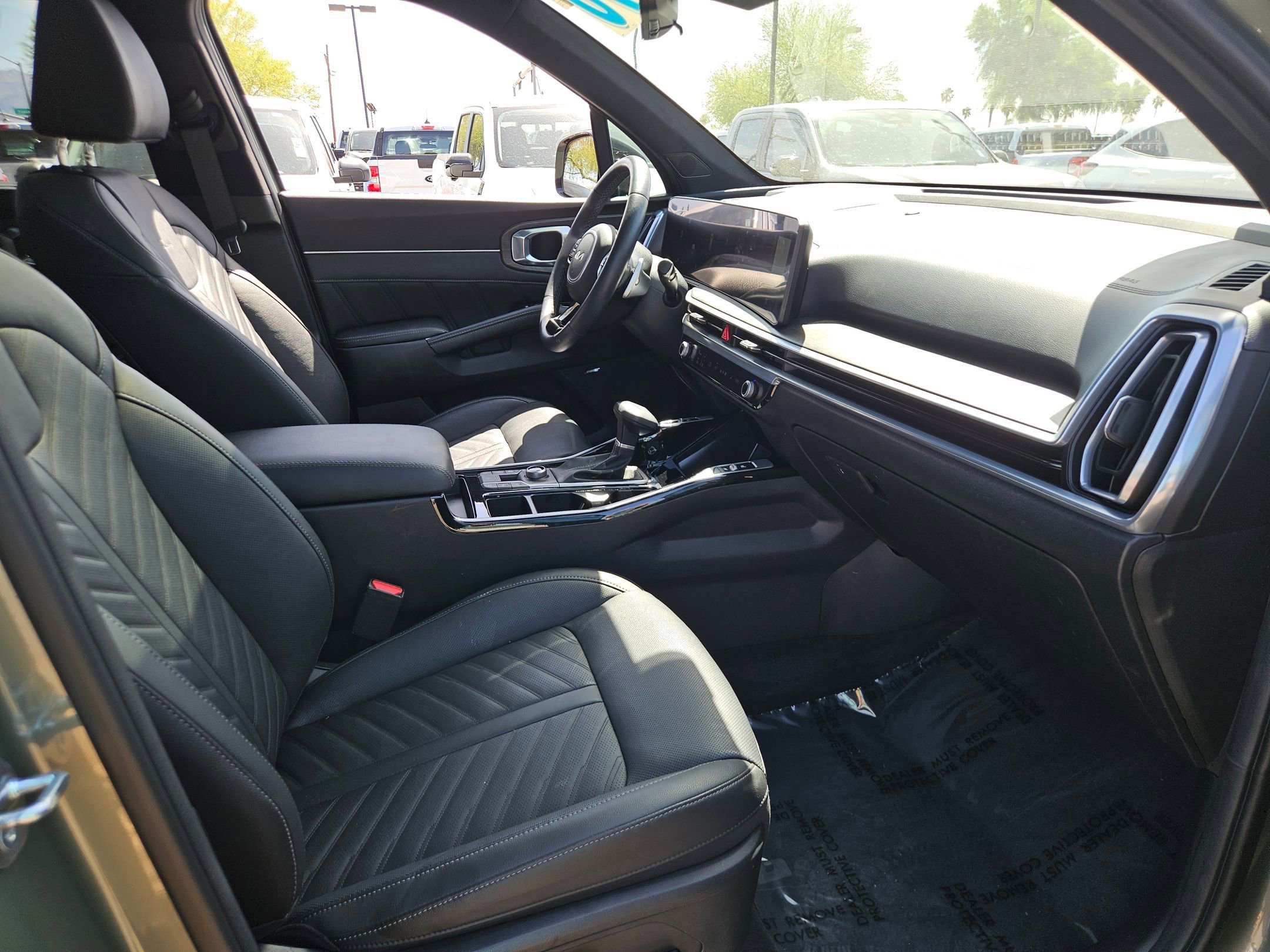 Used 2025 Kia Sorento SX Prestige AWD/4WD image 25