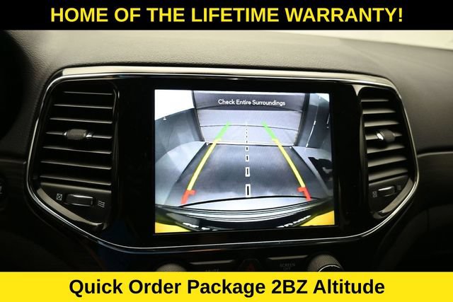 Used 2020 Jeep Grand Cherokee Altitude AWD/4WD image 21